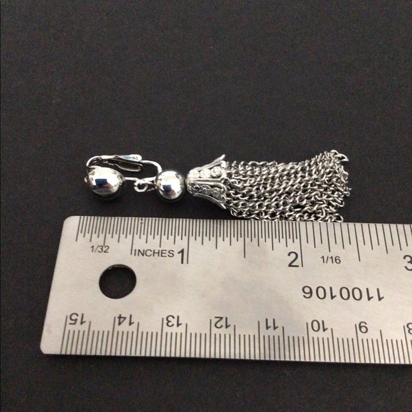 Stunning tassel pendant necklace and earrings. - Picture 3 of 6